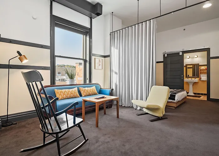 Hotel The Maverick By Kasa