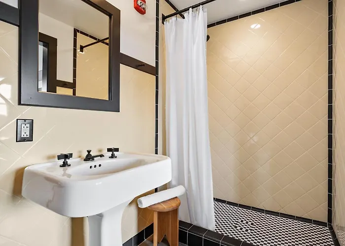 Hotel The Maverick By Kasa 4*